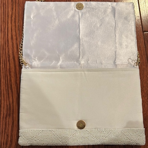 Elegant Beaded Bridal Clutch - Cream and Gold - Picture 3 of 6